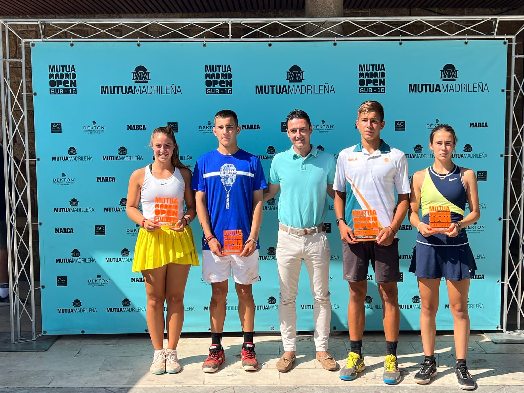 Entrega de premios, campeones y subcampeones, Mutua Madrid sub-16 de tenis, Club de Campo Villa de Madrid.
