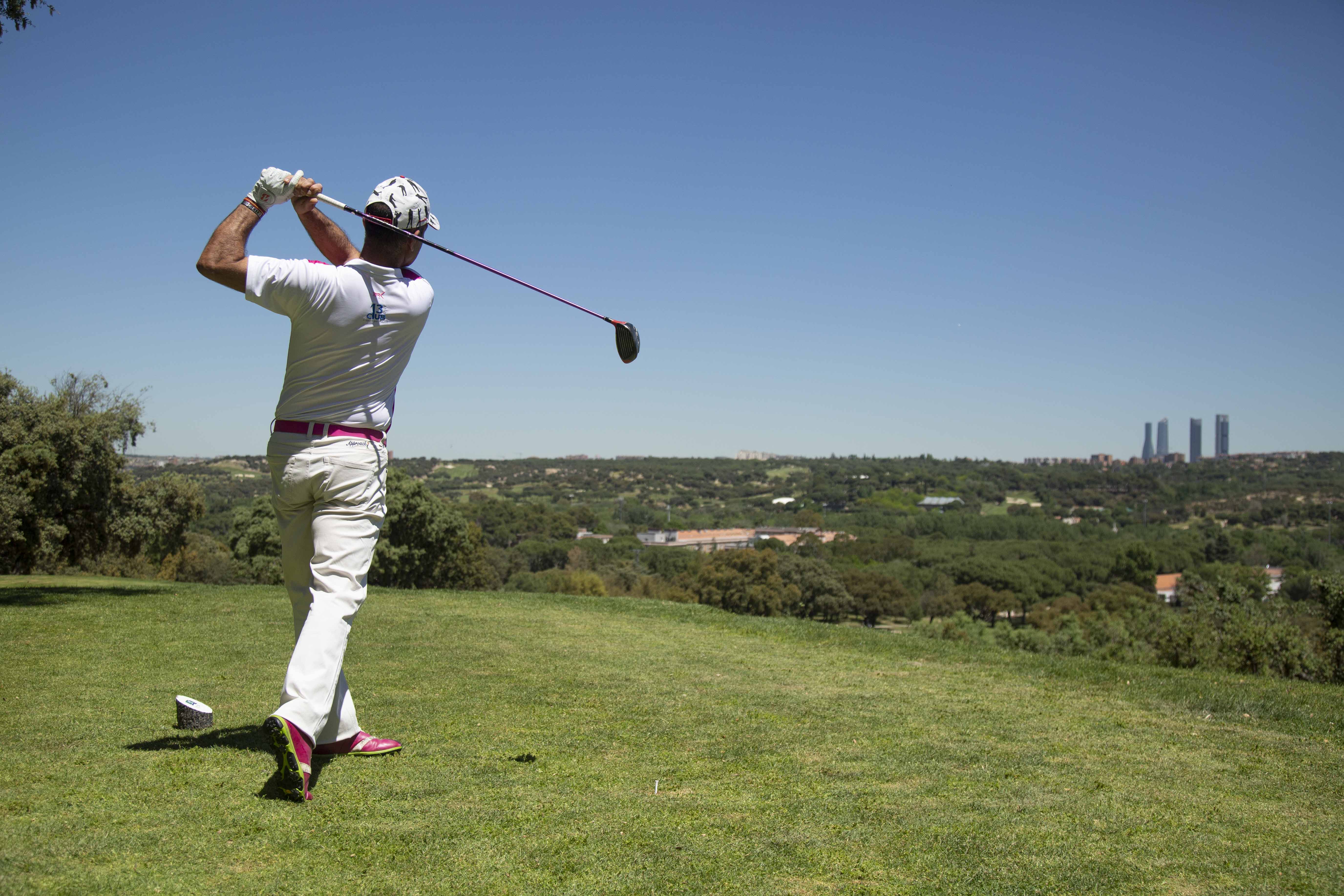 Jugador de golf en el Club de Campo Villa de Madrid. Foto: Miguel Ros / CCVM