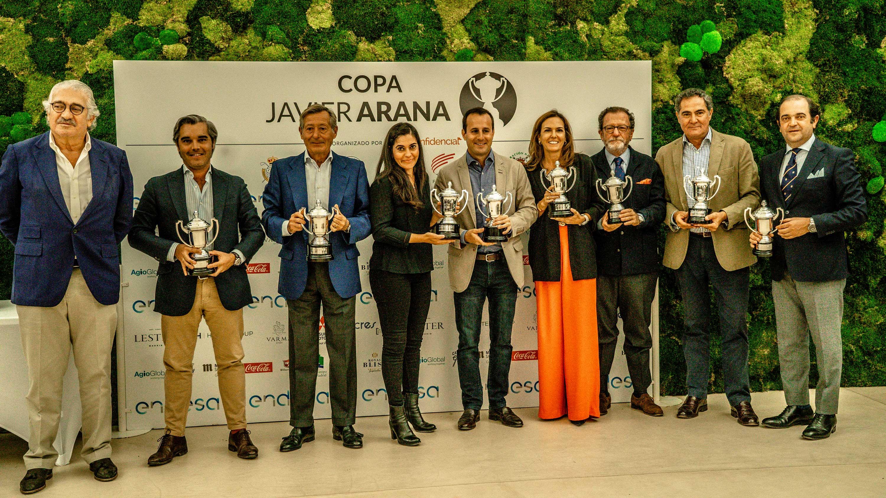 Entrega de premios de la final de la Copa Javier Arana de golf.