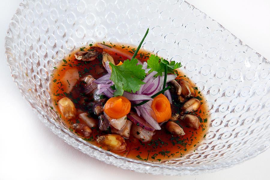 Ceviche de corvina.