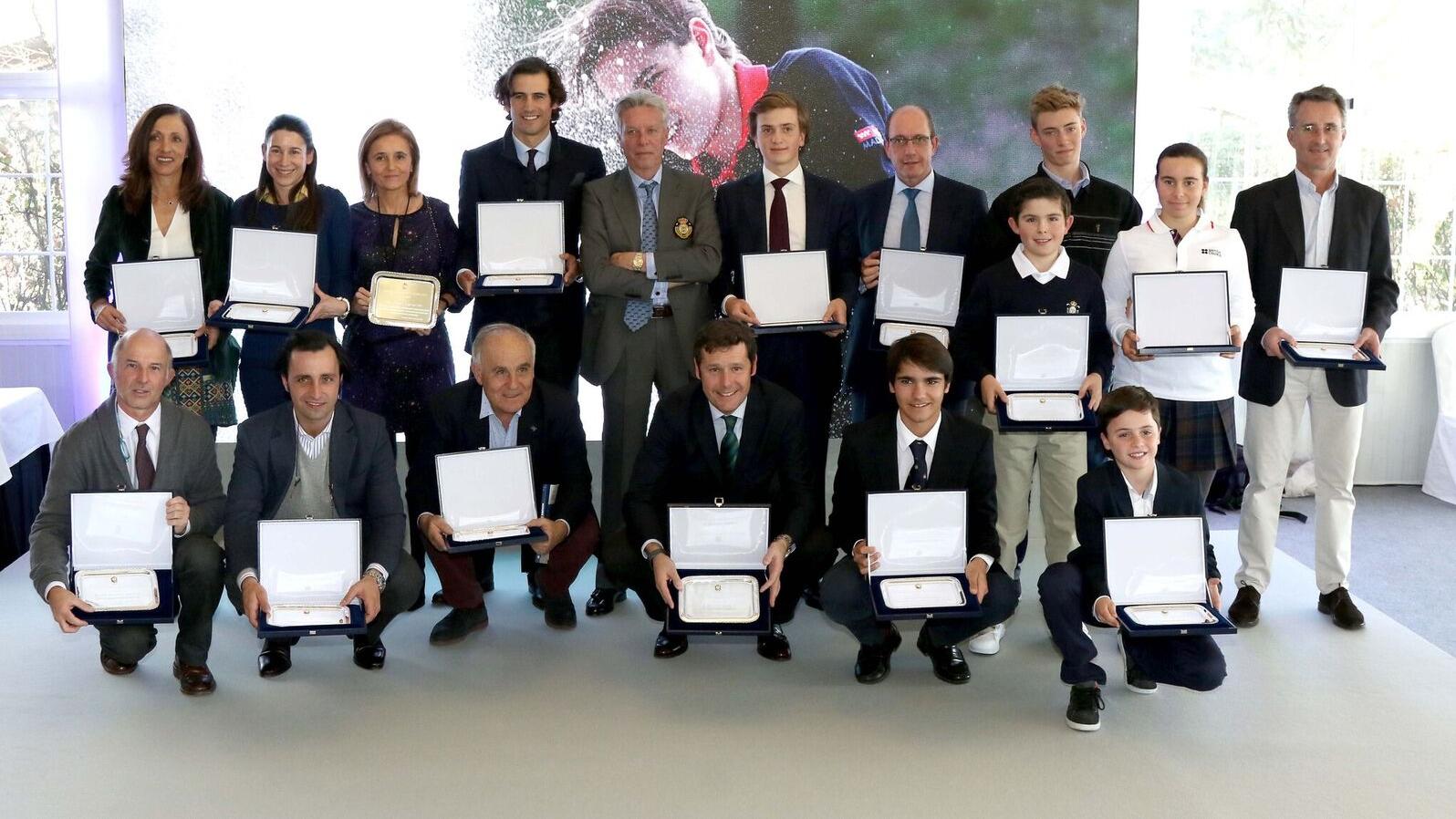 Foto de familia con todos los premiados. Foto: Fernando Herranz