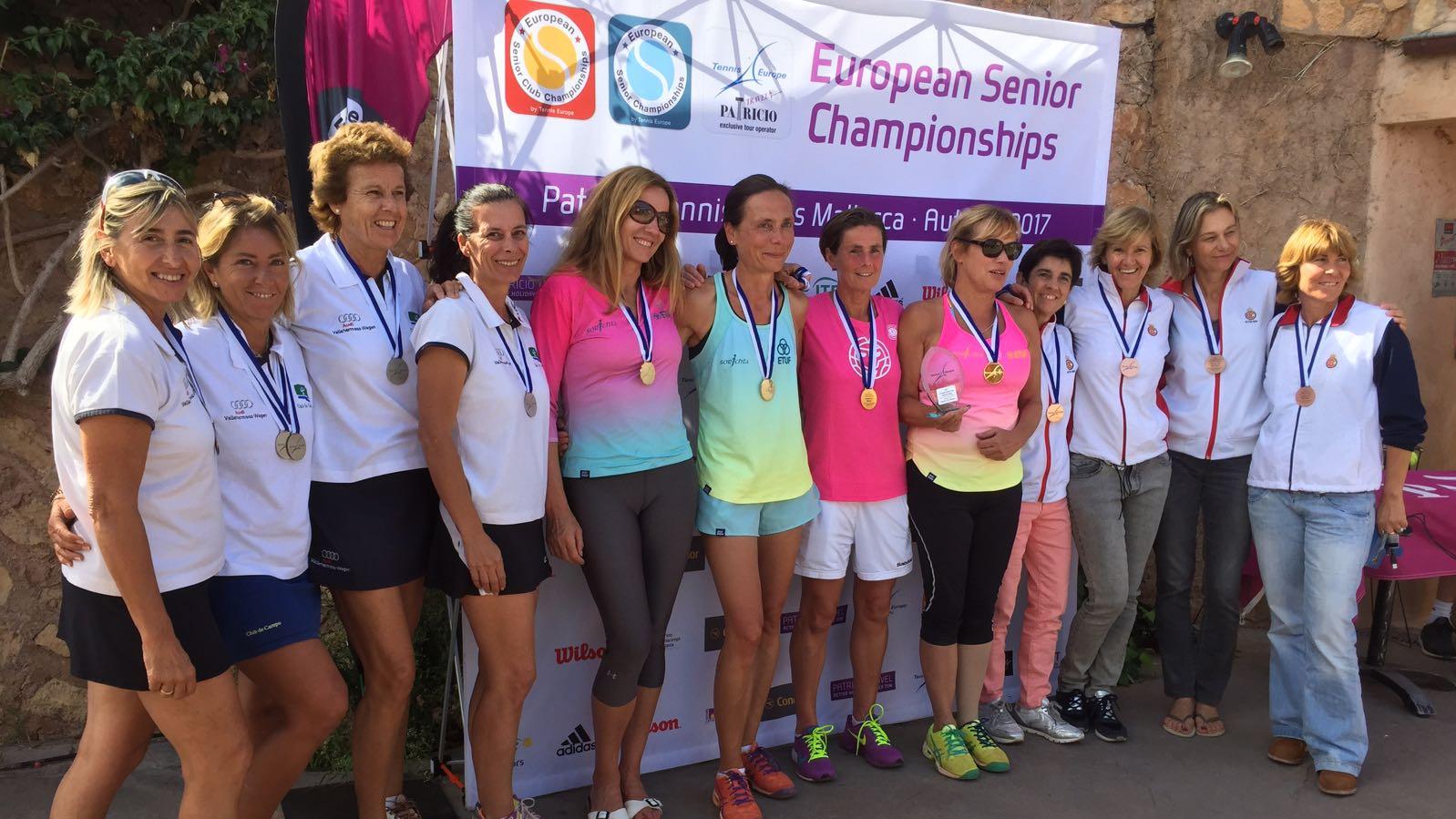 Podio del Campeonato de Europa +50 femenino