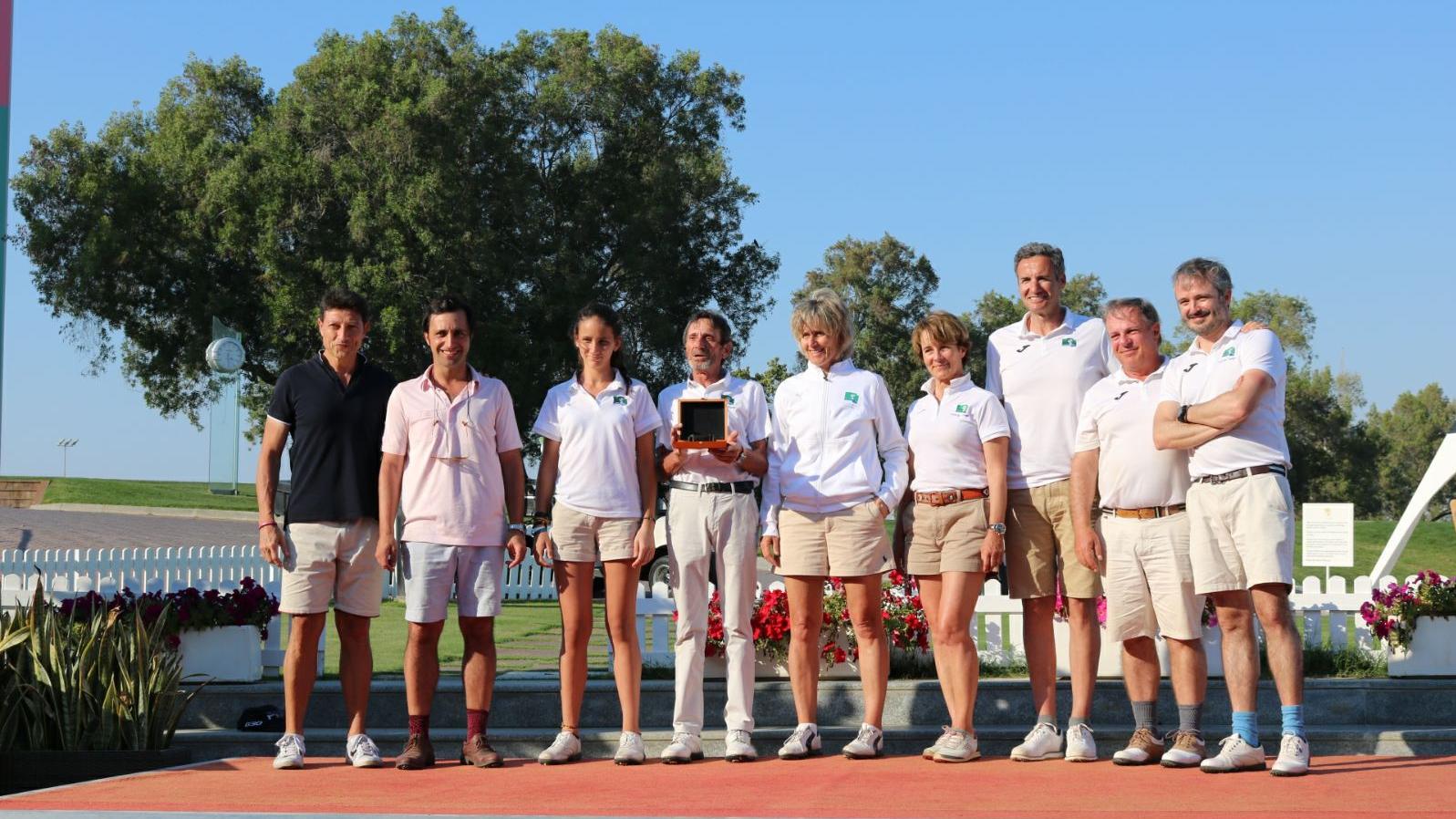 Equipo del Club de Campo con el trofeo de campeón