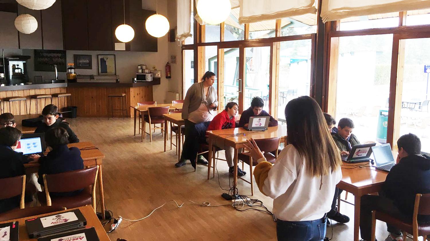 Aspecto del Chalet de Hockey en el Taller de Programación de videojuegos, apps y drones