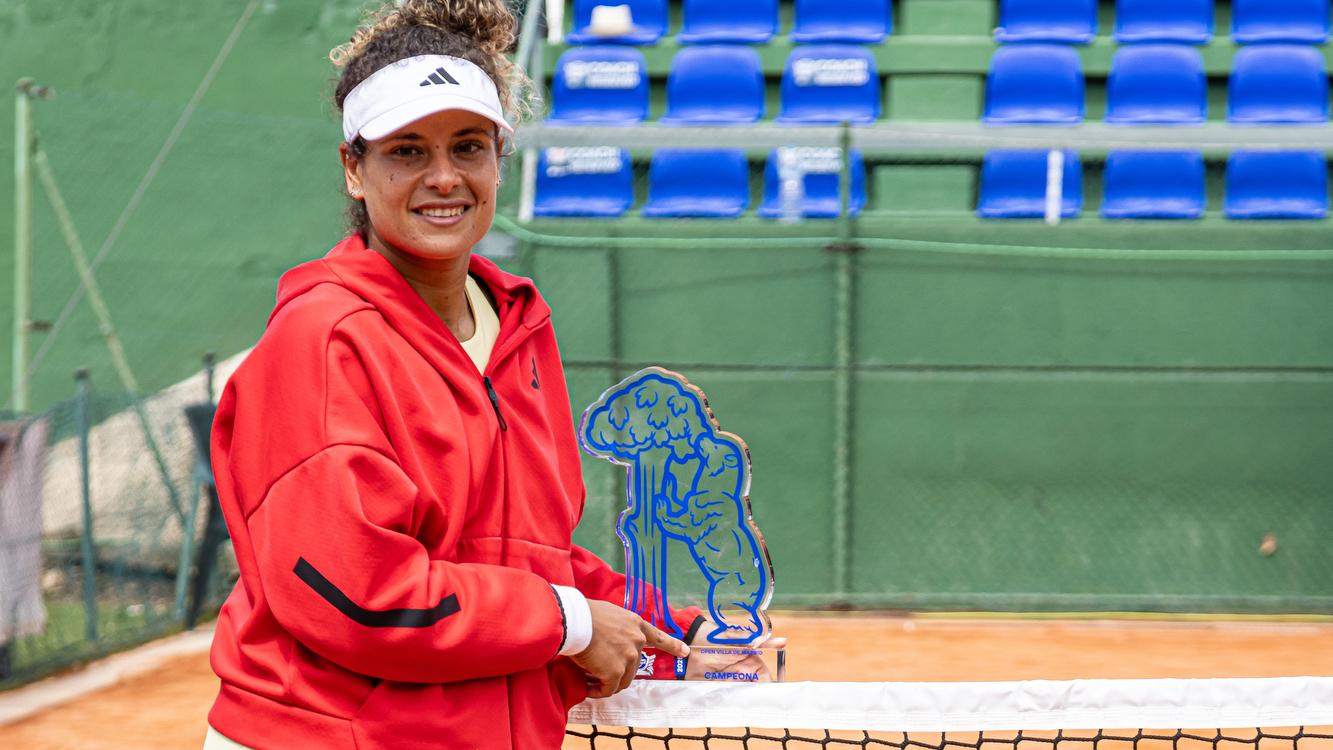 Maiar Sherif Ahmed Abdelaziz, campeona del Open Villa de Madrid de tenis 2025. Foto: Miguel Ángel Ros / CCVM