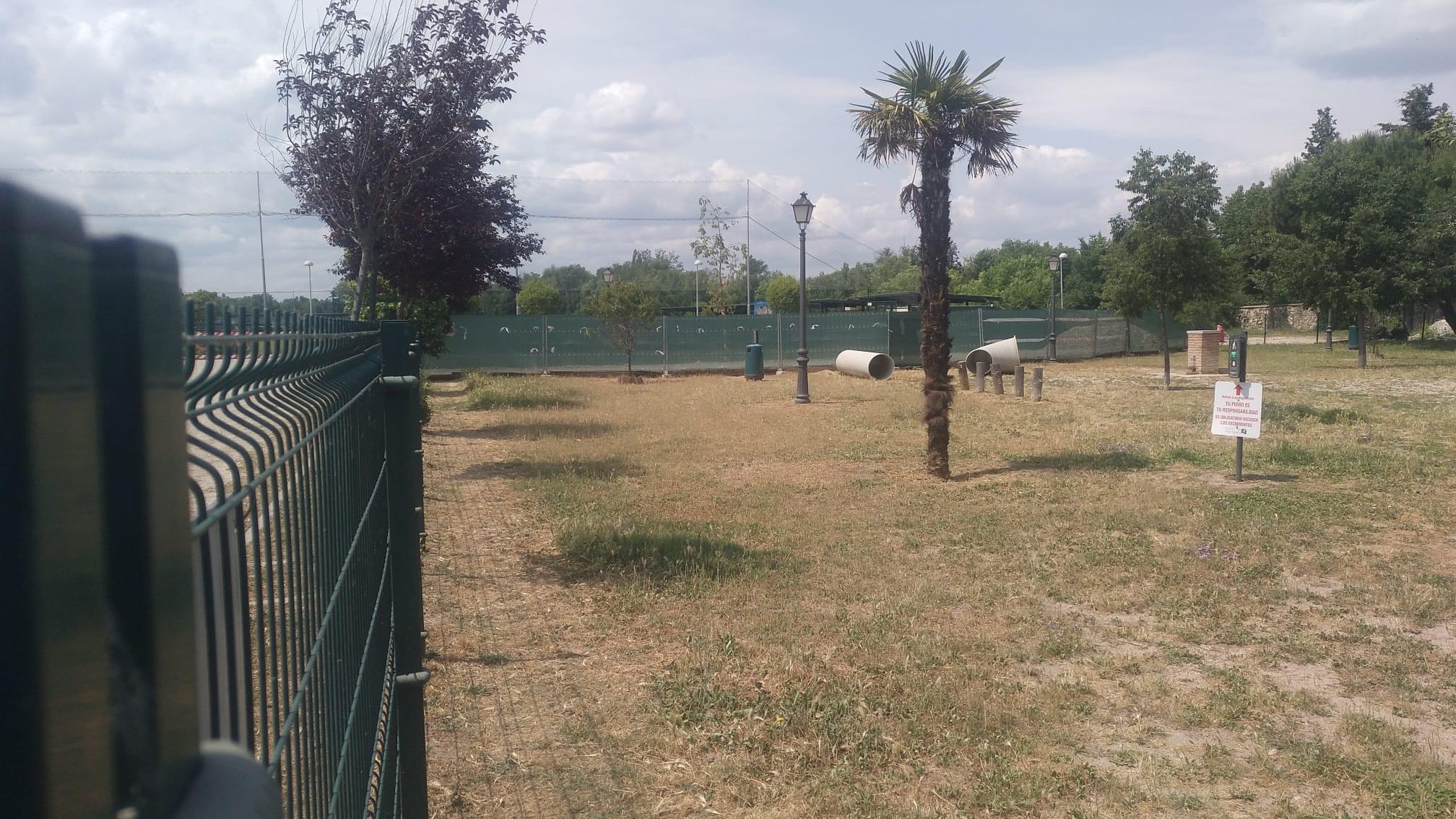 Obras en el área canina del Club de Campo Villa de Madrid.