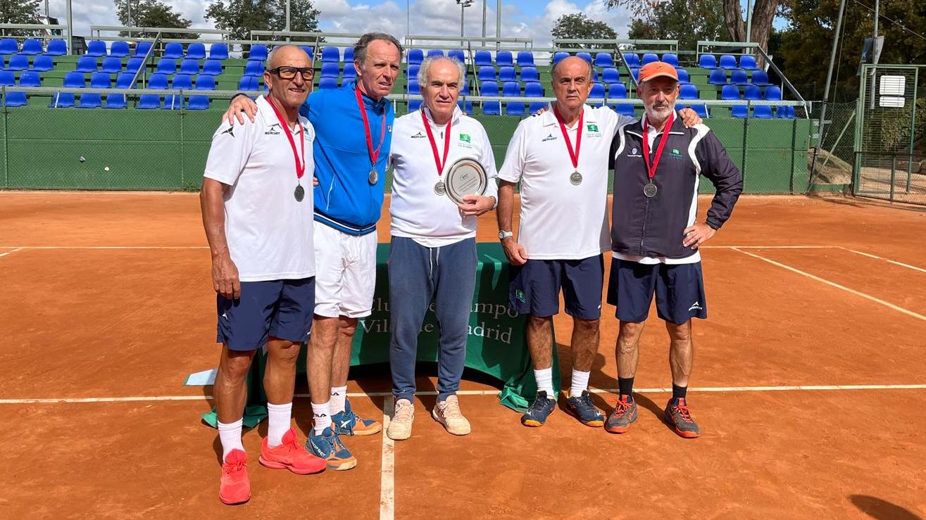 Equipo RCCVM subcampeón de España +60 de tenis.