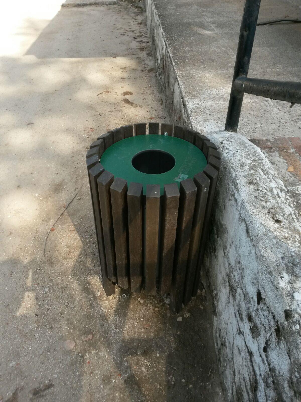 Nuevas papeleras