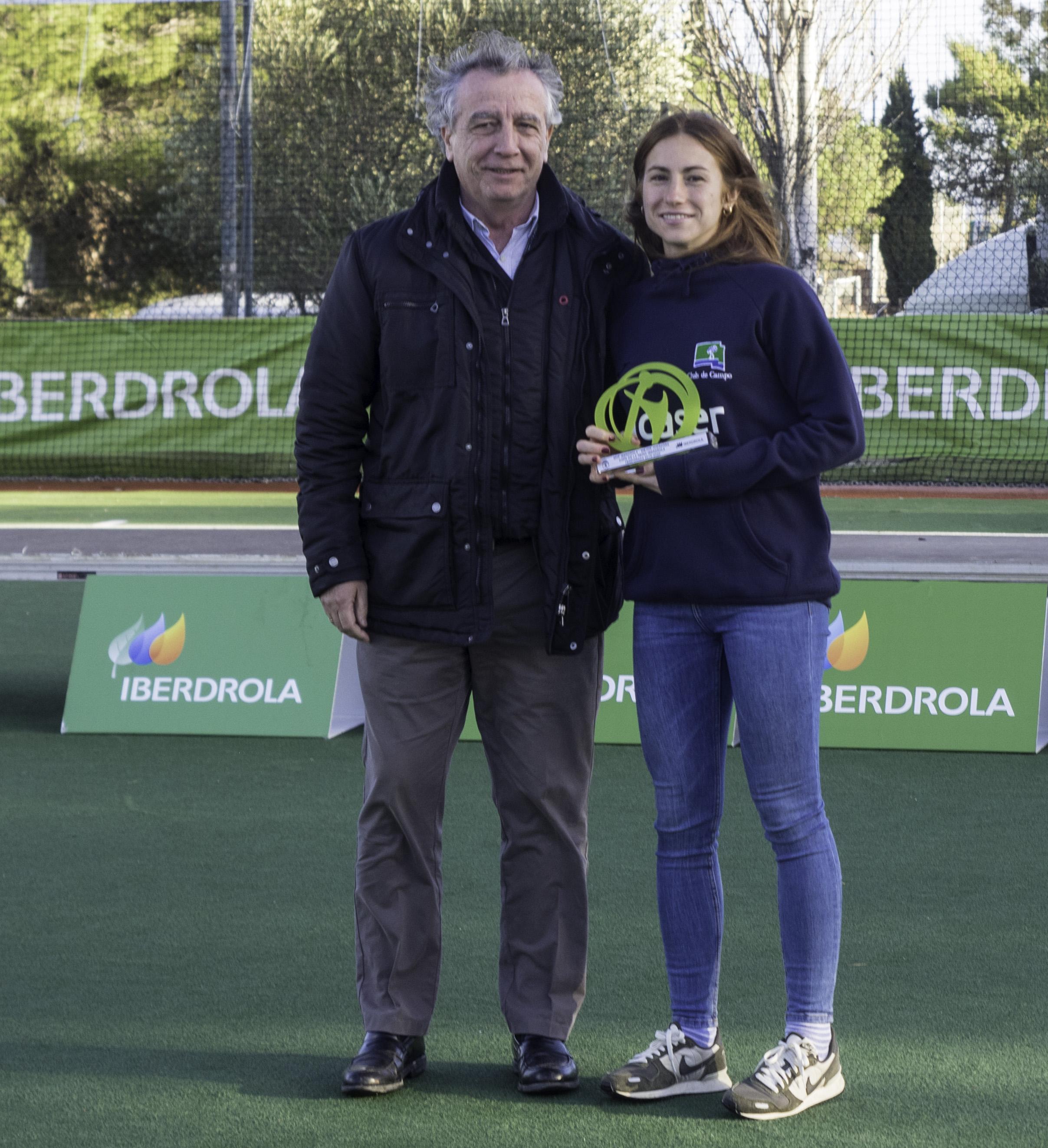 Begoña García ha recibido el galardón de mejor jugadora de la final. Foto: Ignacio Monsalve