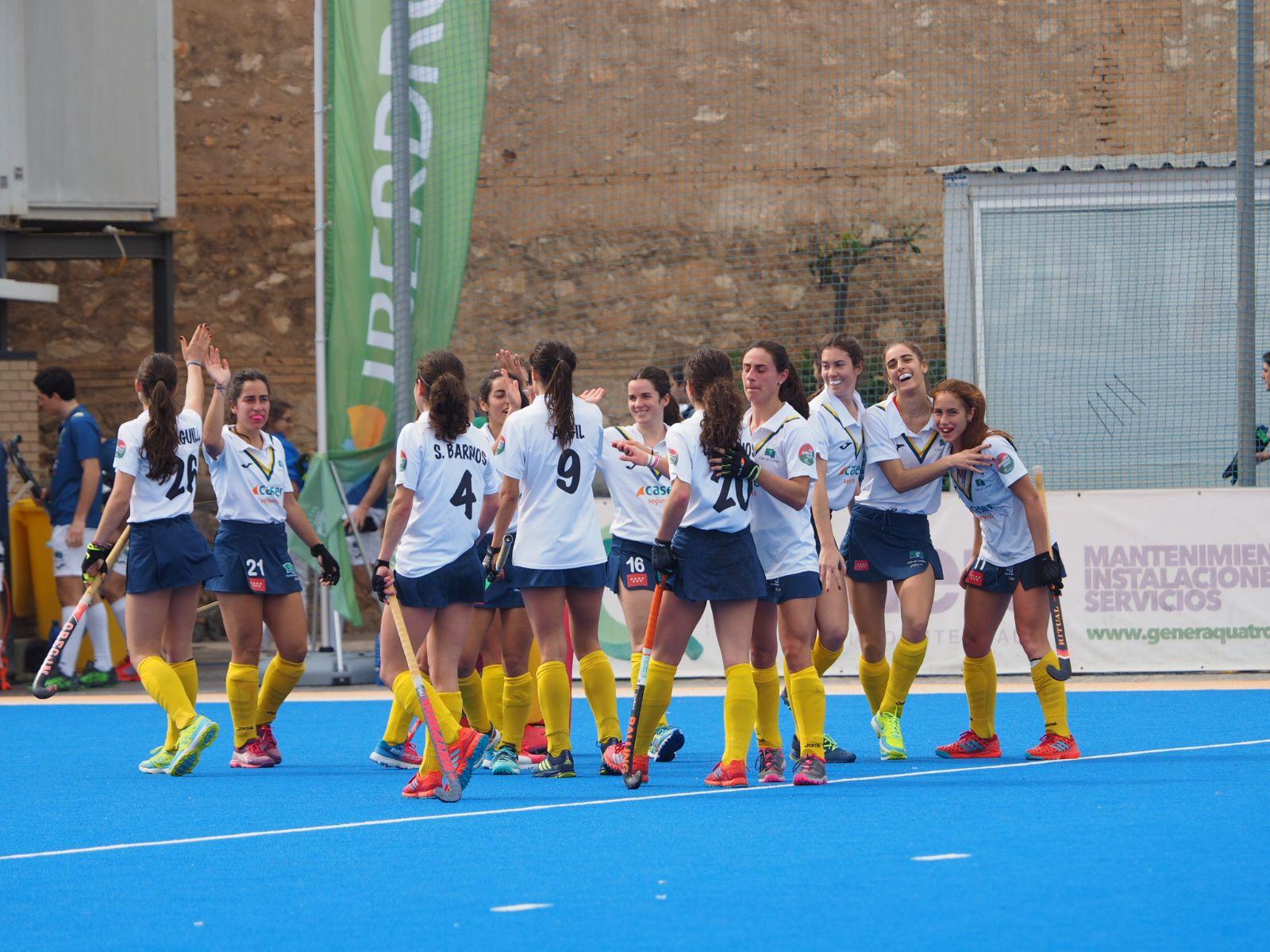 Las jugadoras del Club de Campo celebran la victoria. Foto: Ignacio Monsalve