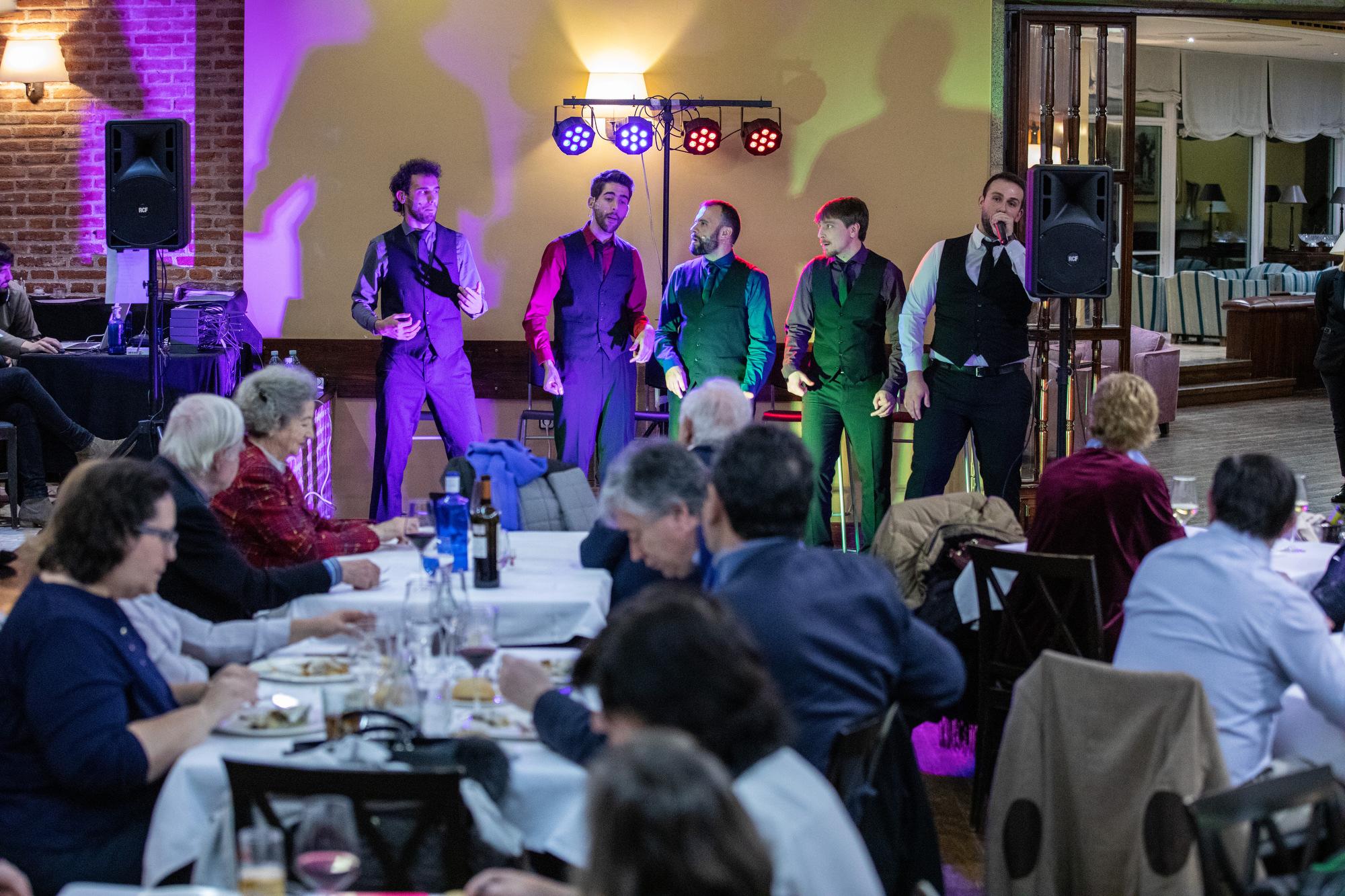 Galería de imágenes Cena-espectáculo Dimensión Vocal
