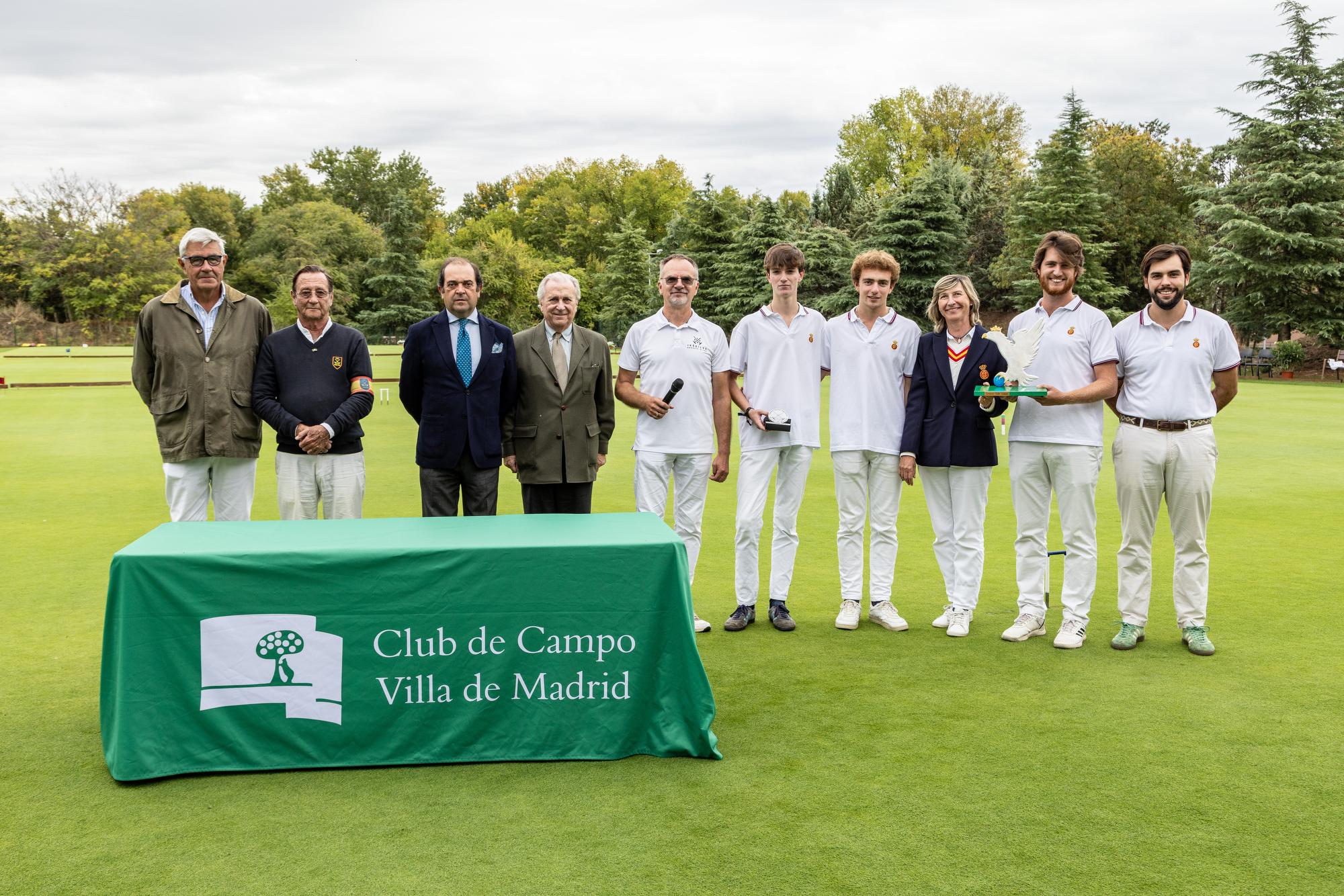 Entrega de premios de de la final de la Liga Europea de Clubes de croquet disputada en el Club. 