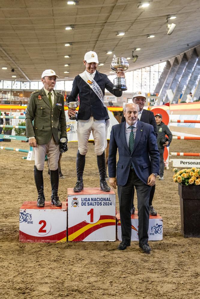 Podio del Top Ten 2024.
