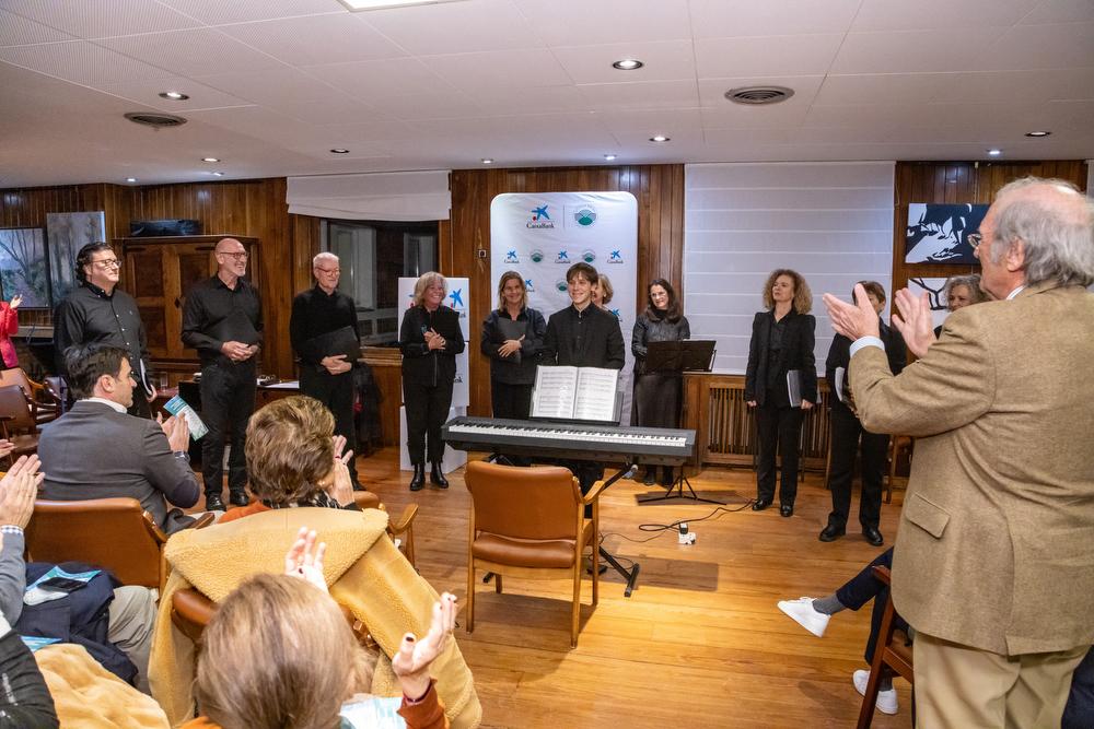 Actuación del Coro del Taller Vocal en la Clausura.