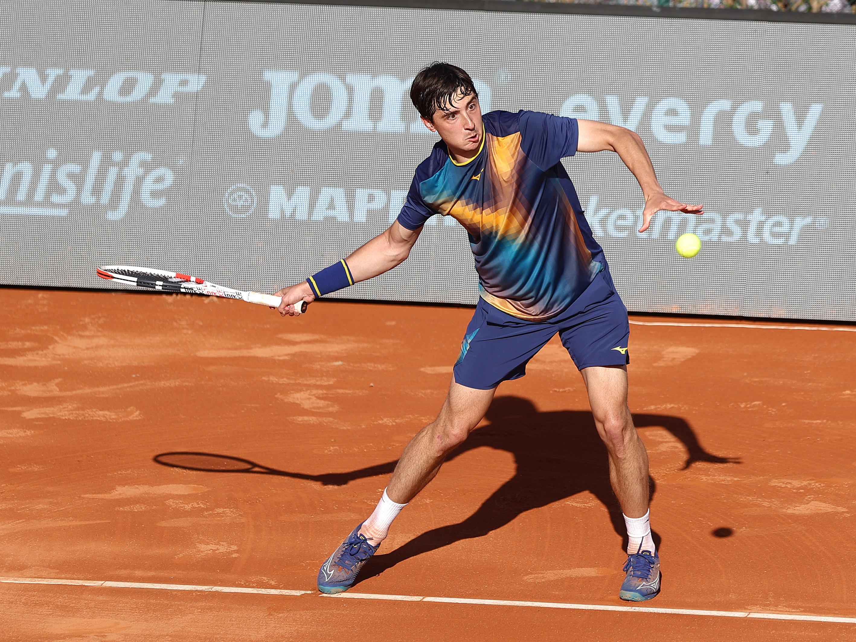 Alexander Sevchenko, a punto de golpear de derechas.