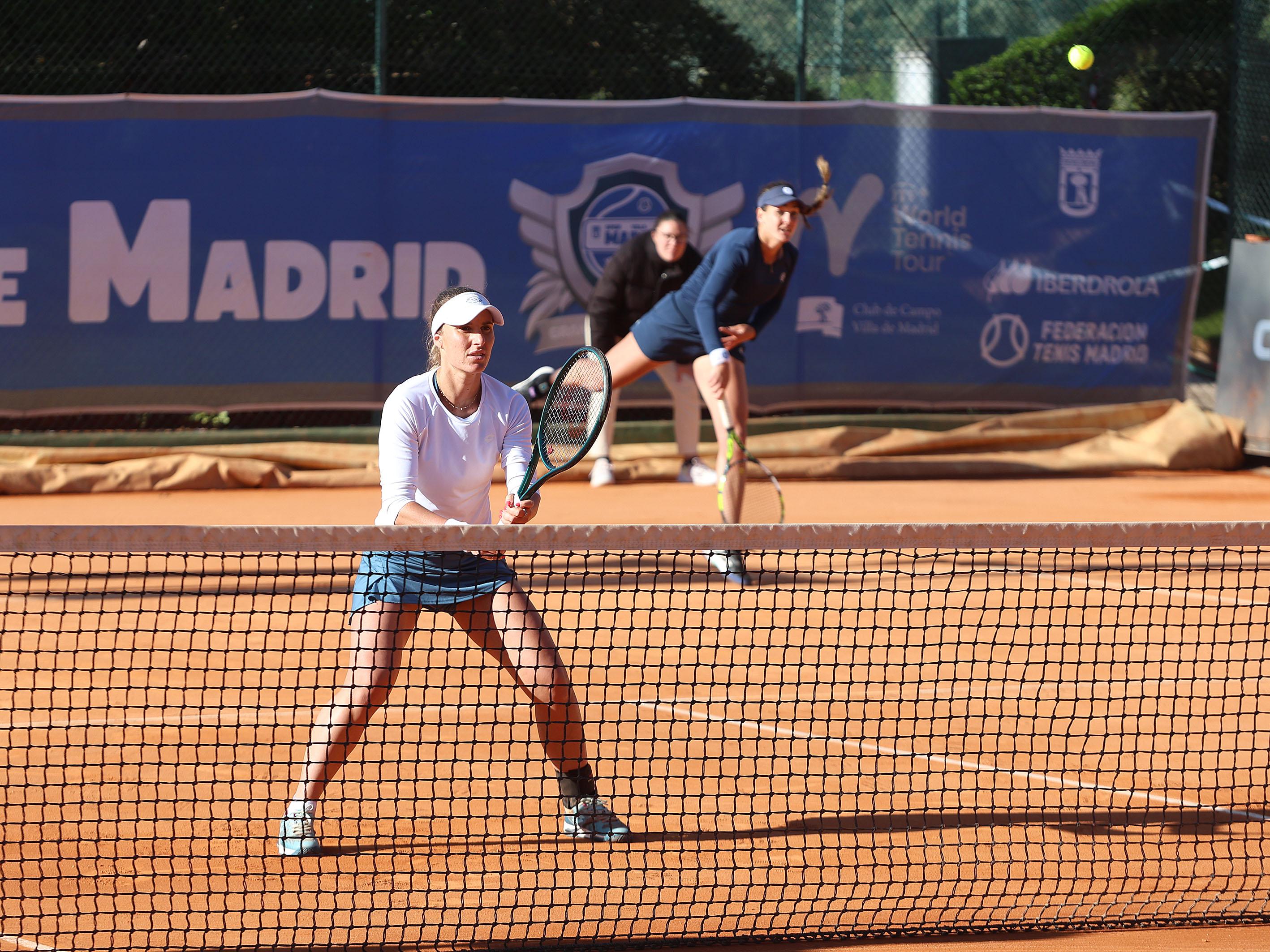 Las españolas Bassols y Andrea Lázaro, en la final de dobles.