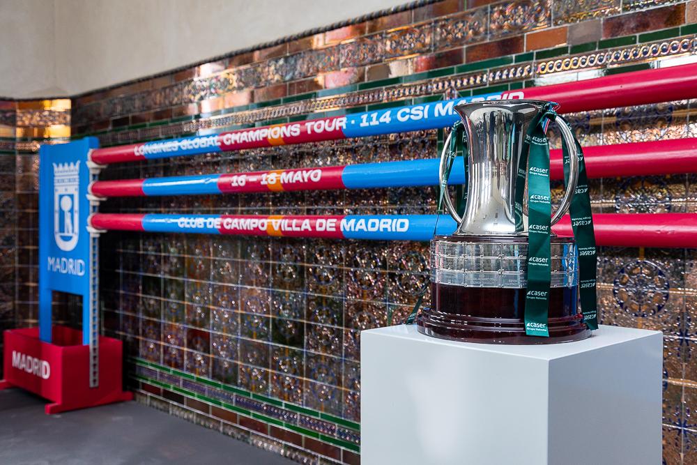 Imagen del trofeo de la Copa S.M. El Rey - Trofeo Caser Grupo Helvetia.