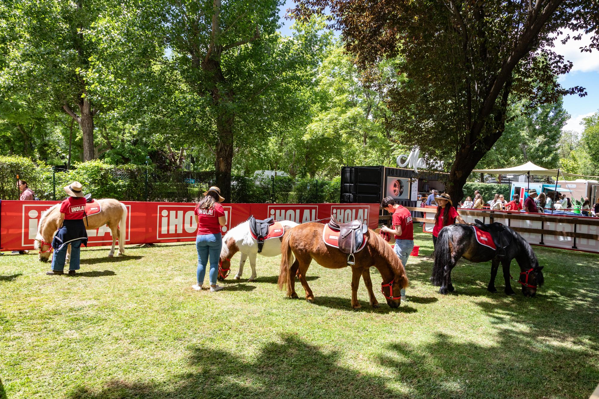Zona de ponies para los niños.