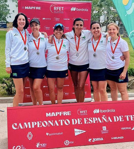 Equipo CCVM, tercero en el Campeonato de España de tenis.
