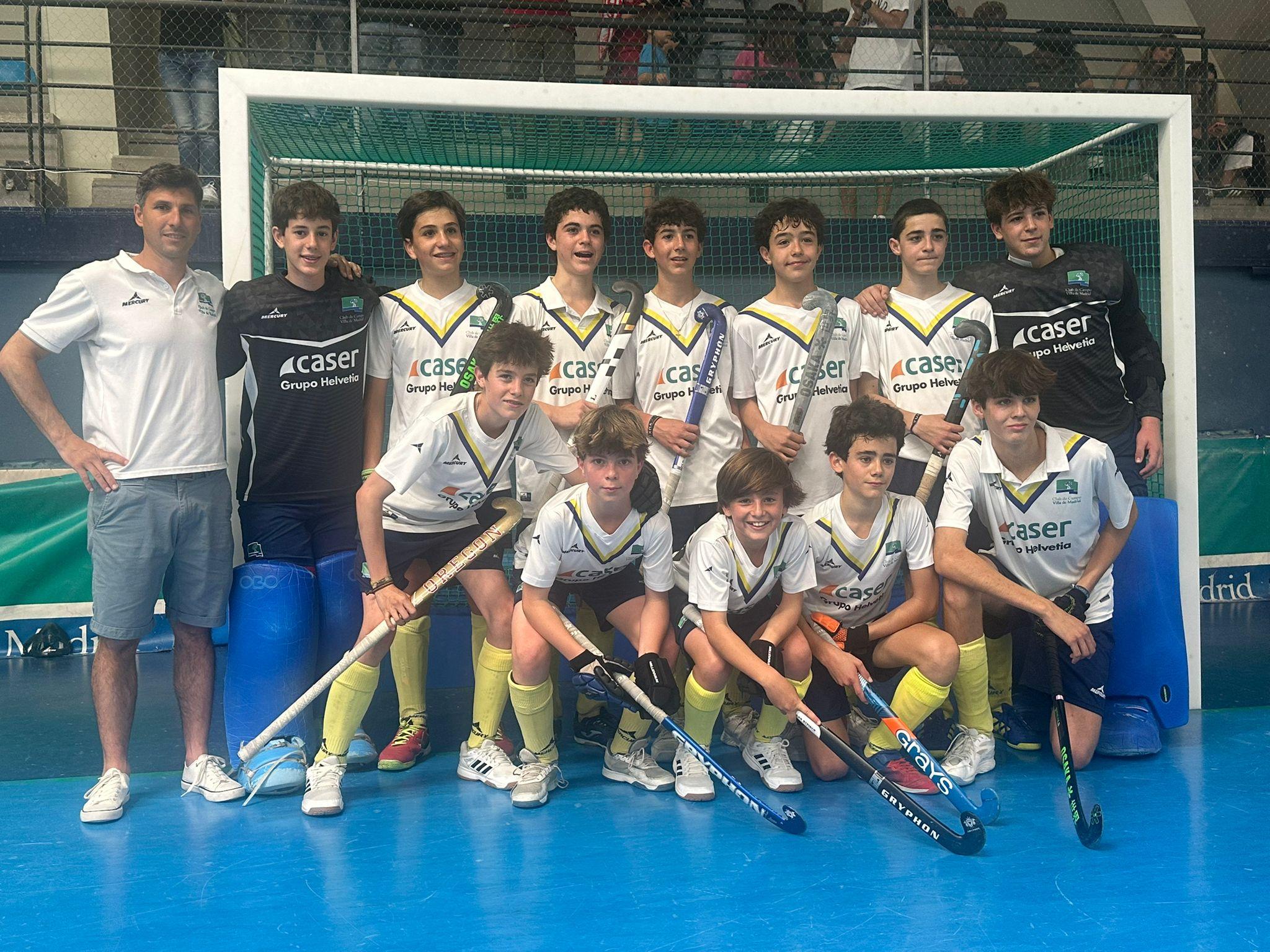 Equipo CCVM infantil campeón de la liga de hockey sala.