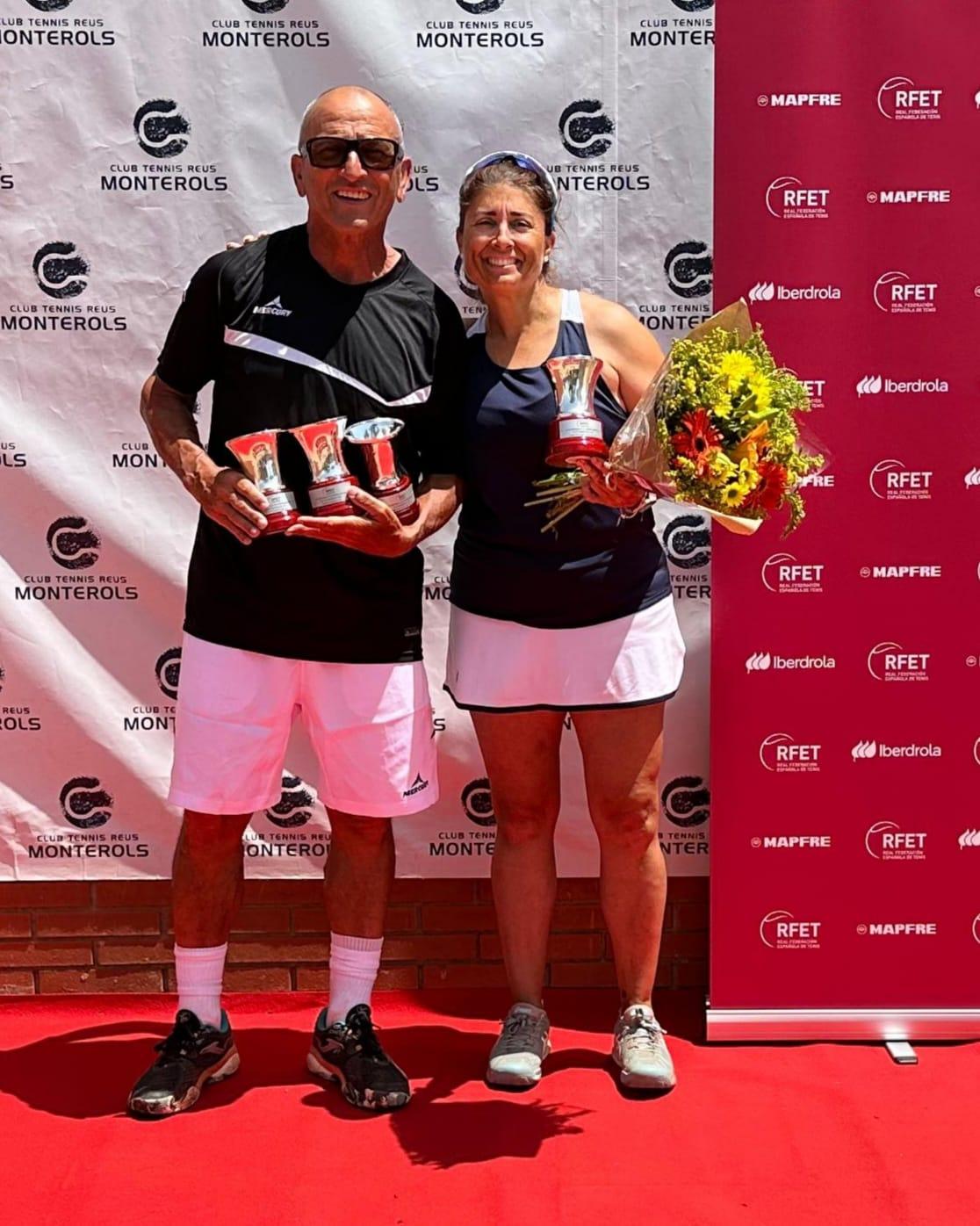 Javier Molina y Maria José Serrano, campeones de España de dobles mixto de tenis.