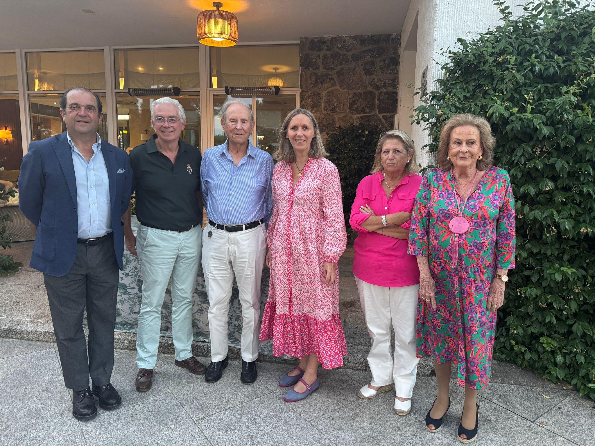 Los campeones, Ana Puy (3ª dcha.) y Carlos Rodulfo (2ª izda.), con Jesús Barrera (1º izda, director de Deportes), José María Cantero (3ª izda ex delegado de Bridge) y Enriqueta Cuartero (delegada Bridge, 2ª izda.)