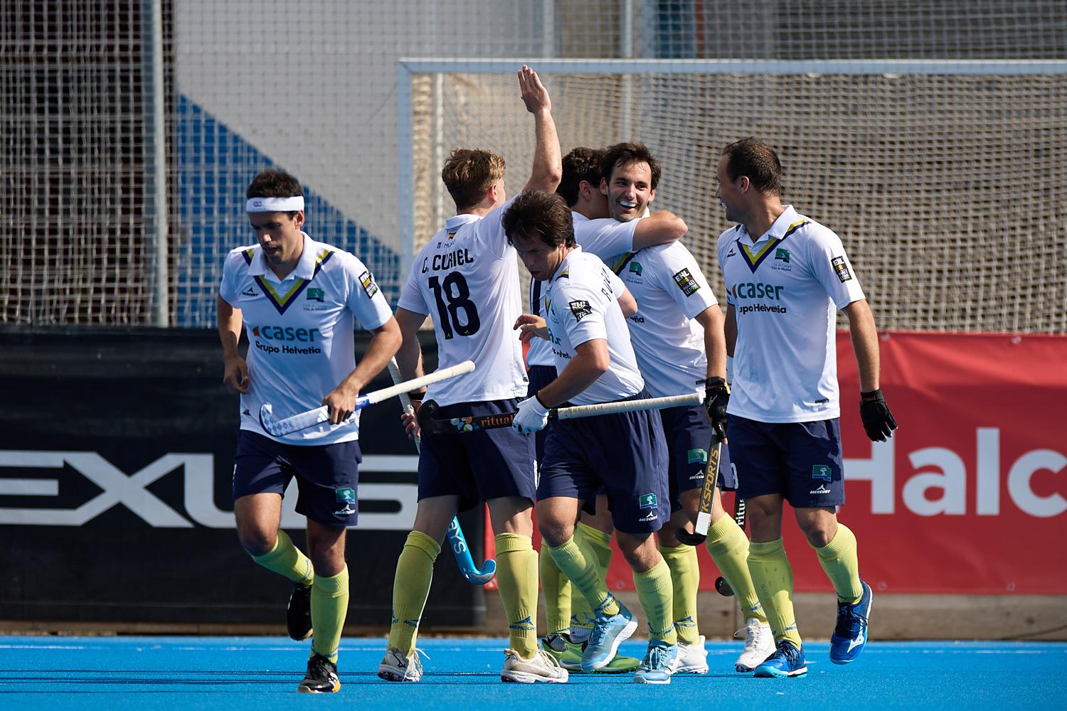 Alegría de los jugadores del Club tras marcar un tanto. Foto: Rfeh