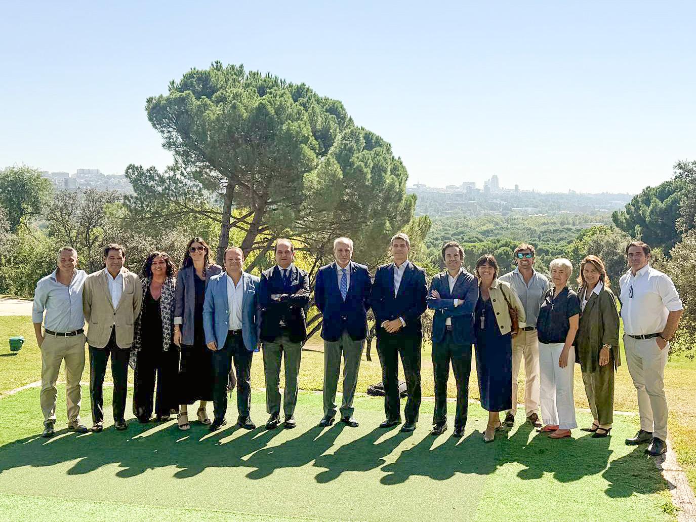 Representantes del Real Club Pineda y del Real Club de Campo Villa de Madrid.