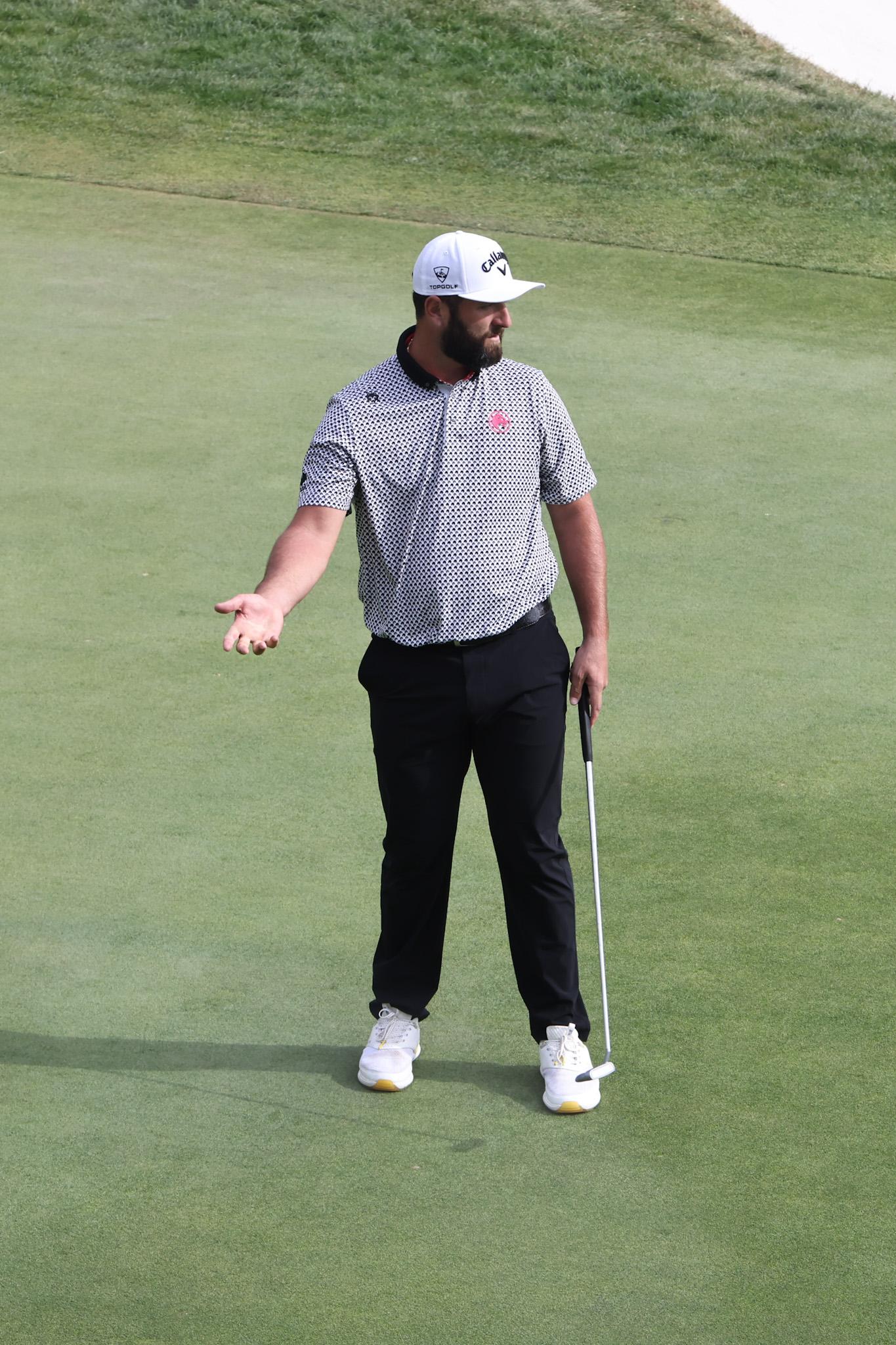 Jon Rahm lamenta un mal golpe. Foto: Miguel Ángel Ros / RCCVM
