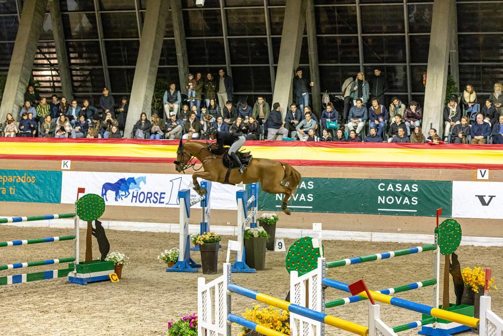 El público llena la grada del Picadero Cubierto en el Top Ten.
