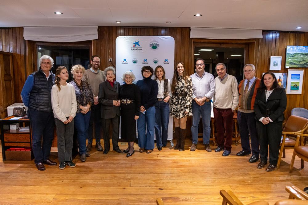 Grupo de participantes adultos.