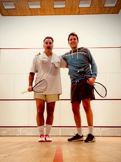 Carlo Junco (dcha.), campeón, y Antonio de Santiago, subcampeón, del Campeonato Social Squash RCCVM.