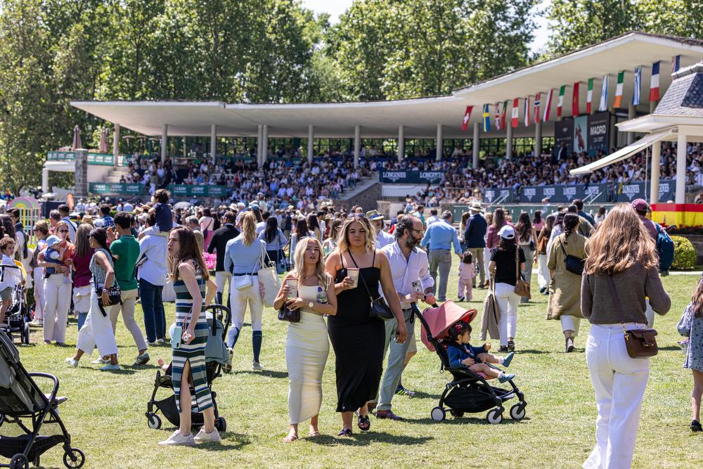 Público divirtiéndose en el 115º CSI5* Madrid. Fotos: Miguel Ángel Ros / RCCVM