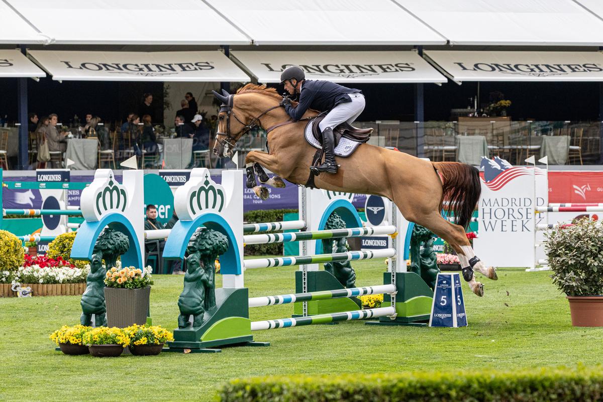 Un binomio supera el nuevo obstáculo del Real Club de Campo Villa de Madrid.