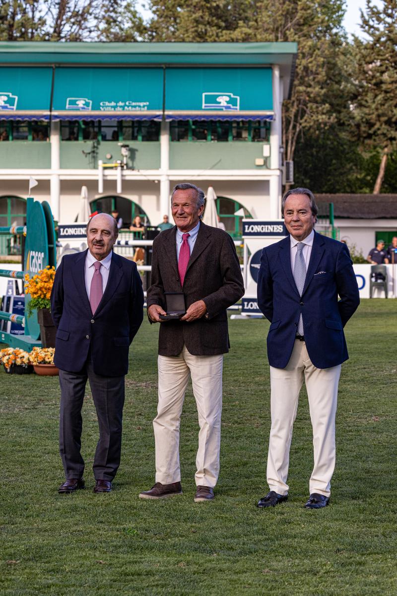 Homenaje a Luis Astolfi.