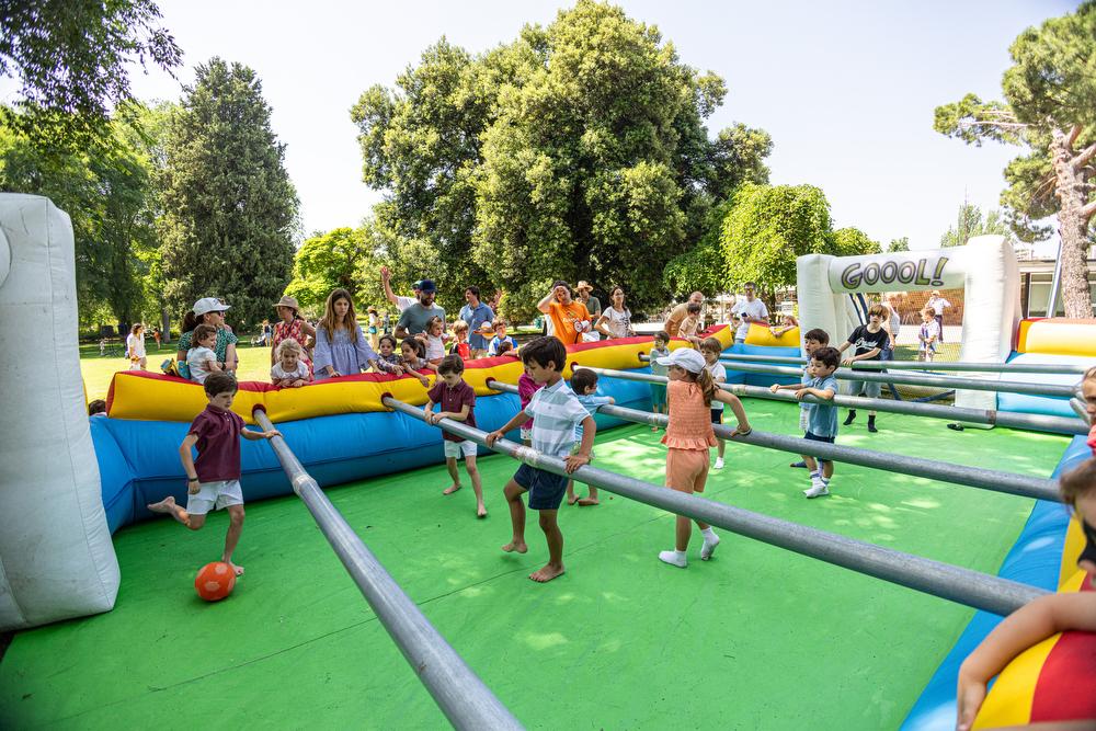 Partido de Futbolín Humano durante la Fiesta Familiar de Verano 2025. Foto: Miguel Ángel Ros / RCCVM