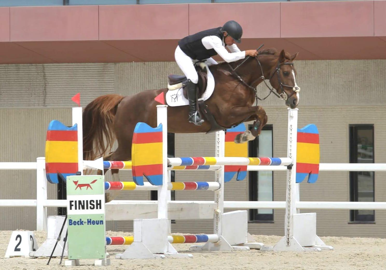 Jaime Matossian Osorio, segundo clasificado en 1,20m con Carroll Van'T Smisveld Z.