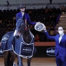 La amazona Carolina Villanueva gana en Ifema Madrid Horse Week 2021.