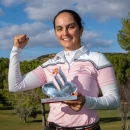 María Herráez Gálvez celebra su triunfo en el Santander Golf Tour Valencia. Foto: Santander Golf Tour